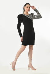 Chic Women's Black & White Checked Bodycon Dress - Perfect for Parties with Puff Sleeves and Round Neck