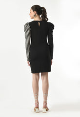 Chic Women's Black & White Checked Bodycon Dress - Perfect for Parties with Puff Sleeves and Round Neck