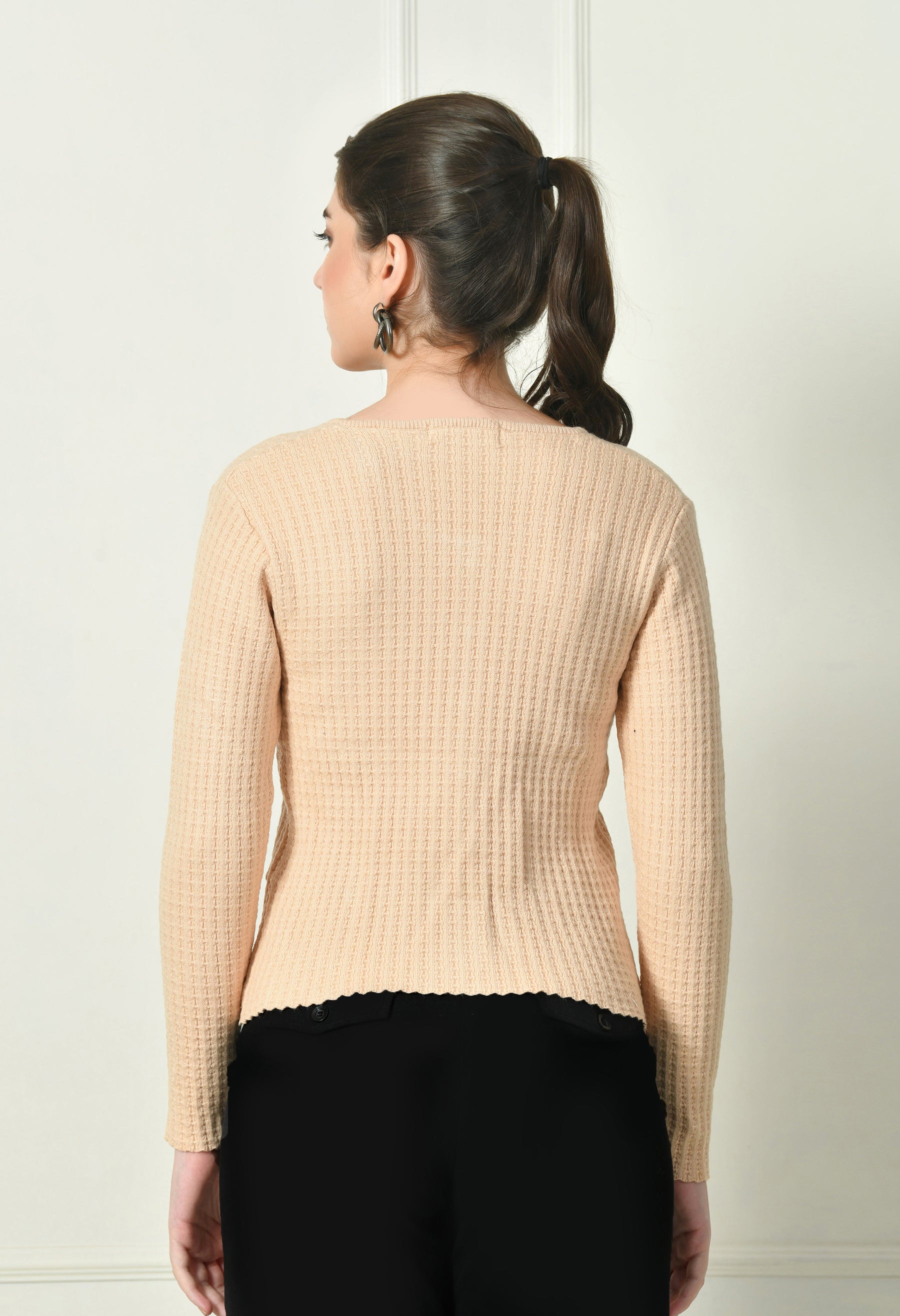 Pretty Feminine Women’s Wool Blend Sweater – Elegant and Cozy Winter Essential