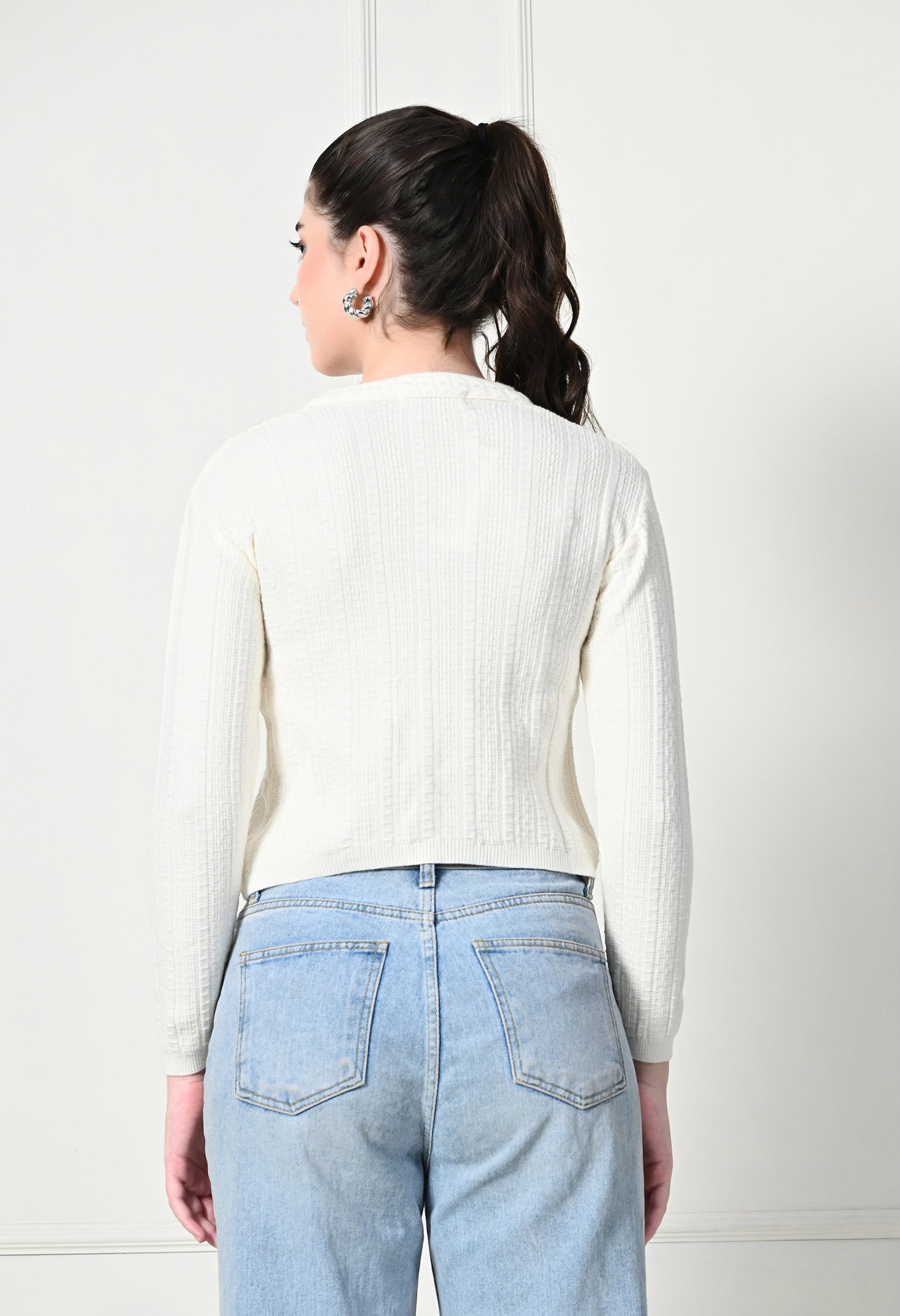 Trendy and Fashionable Women’s Wool Blend Sweater – Chic Warmth for the Winter Season