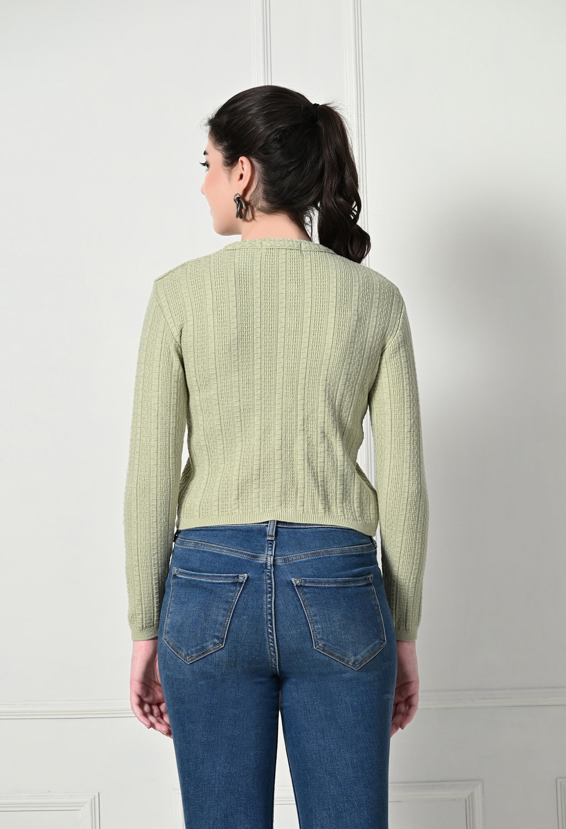 Trendy and Fashionable Women’s Wool Blend Sweater – Chic Warmth for the Winter Season