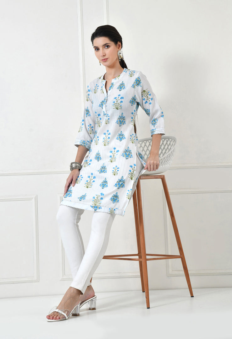 Women Self Design cotton  Straight Kurta